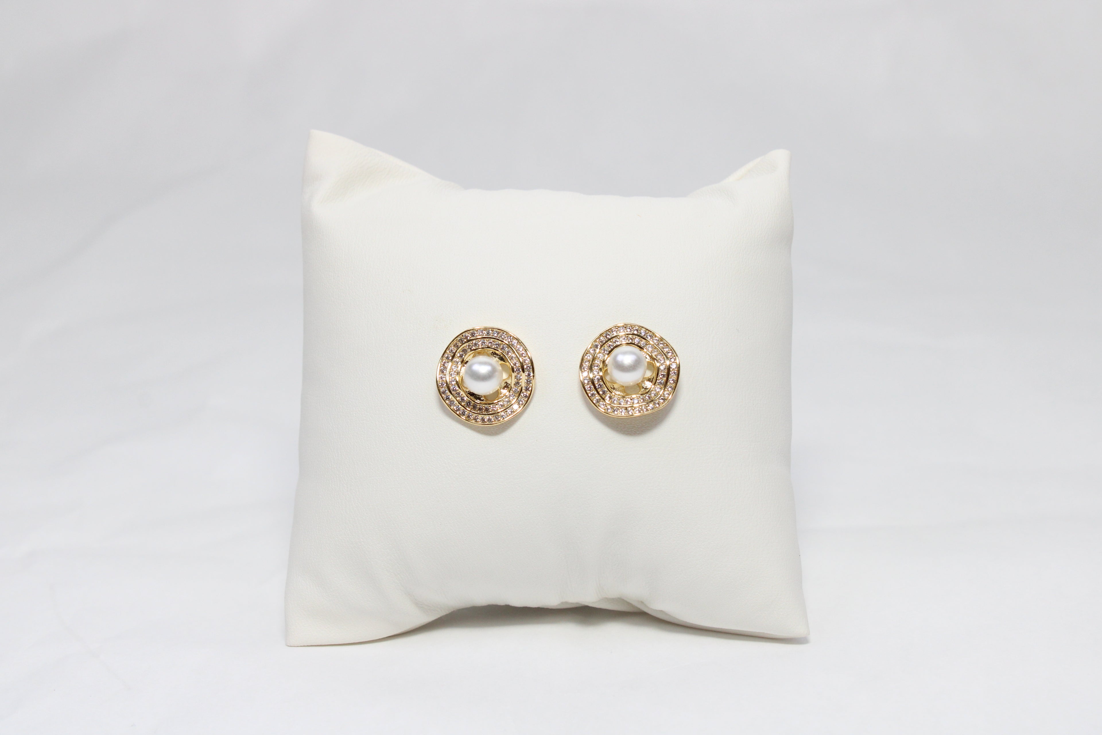 Vintage Pearl Glow | 18K Gold-Filled Spiral Pearl Earrings | Stainless Steel