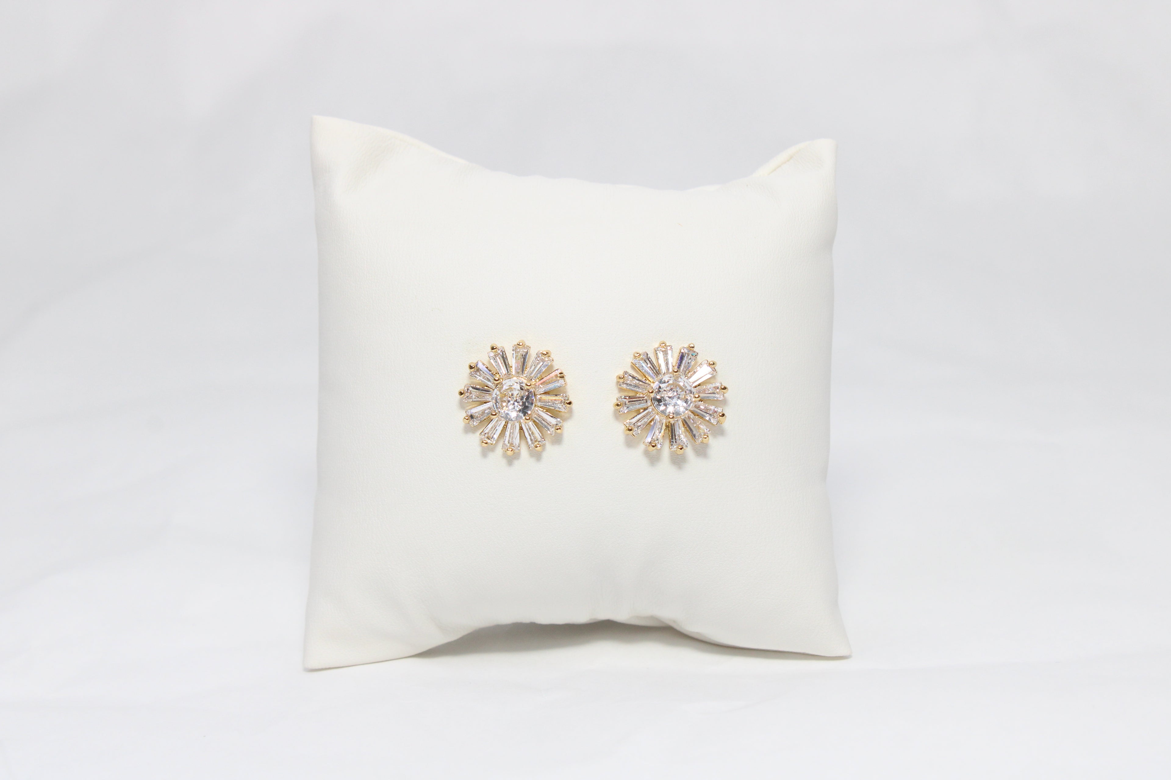 Starlight Radiance Studs | 18K Gold-Filled Sunburst Earrings | Stainless Steel