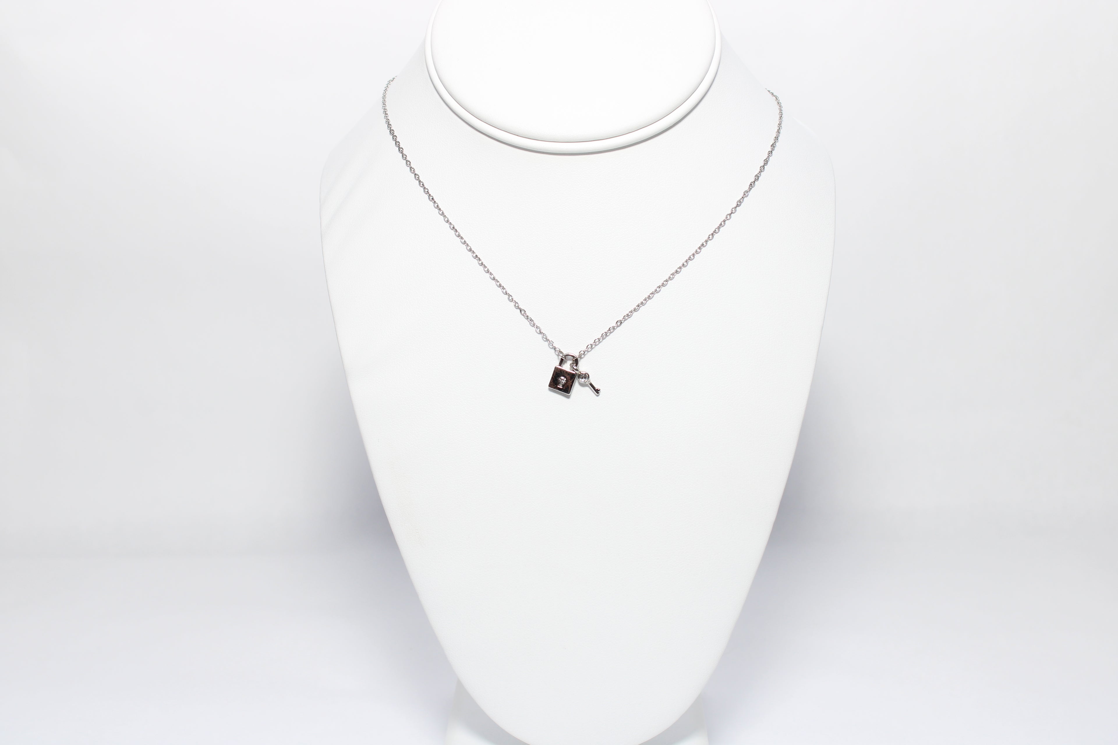 Velvet Spark | 18K Gold-Filled Padlock & Key Necklace | Stainless Steel
