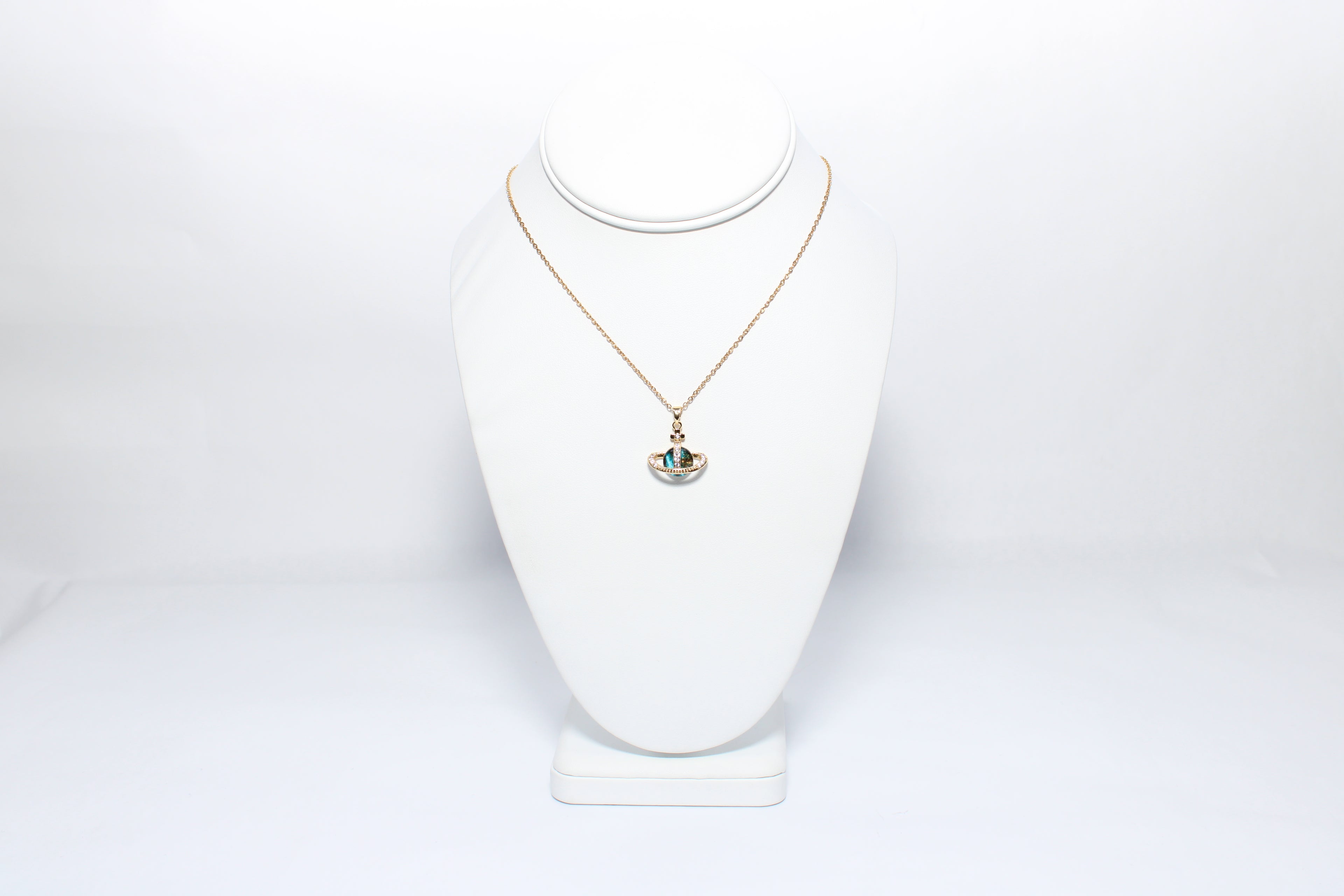 Golden Silhouette | 18K Gold-Filled Crown Emblem Necklace | Stainless Steel