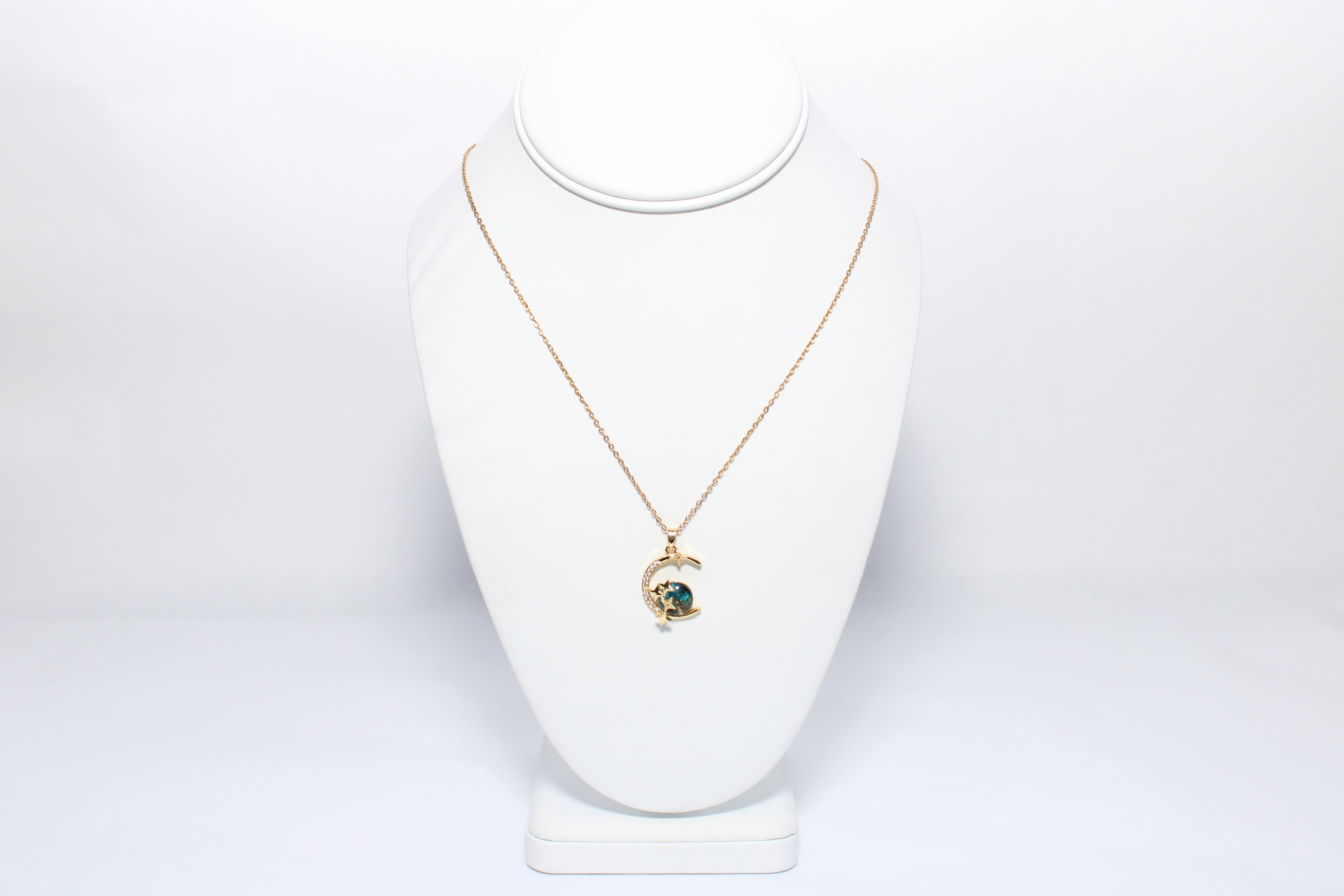 Celestial Charm | 18K Gold-Filled Moon & Star Pendant | Stainless Steel