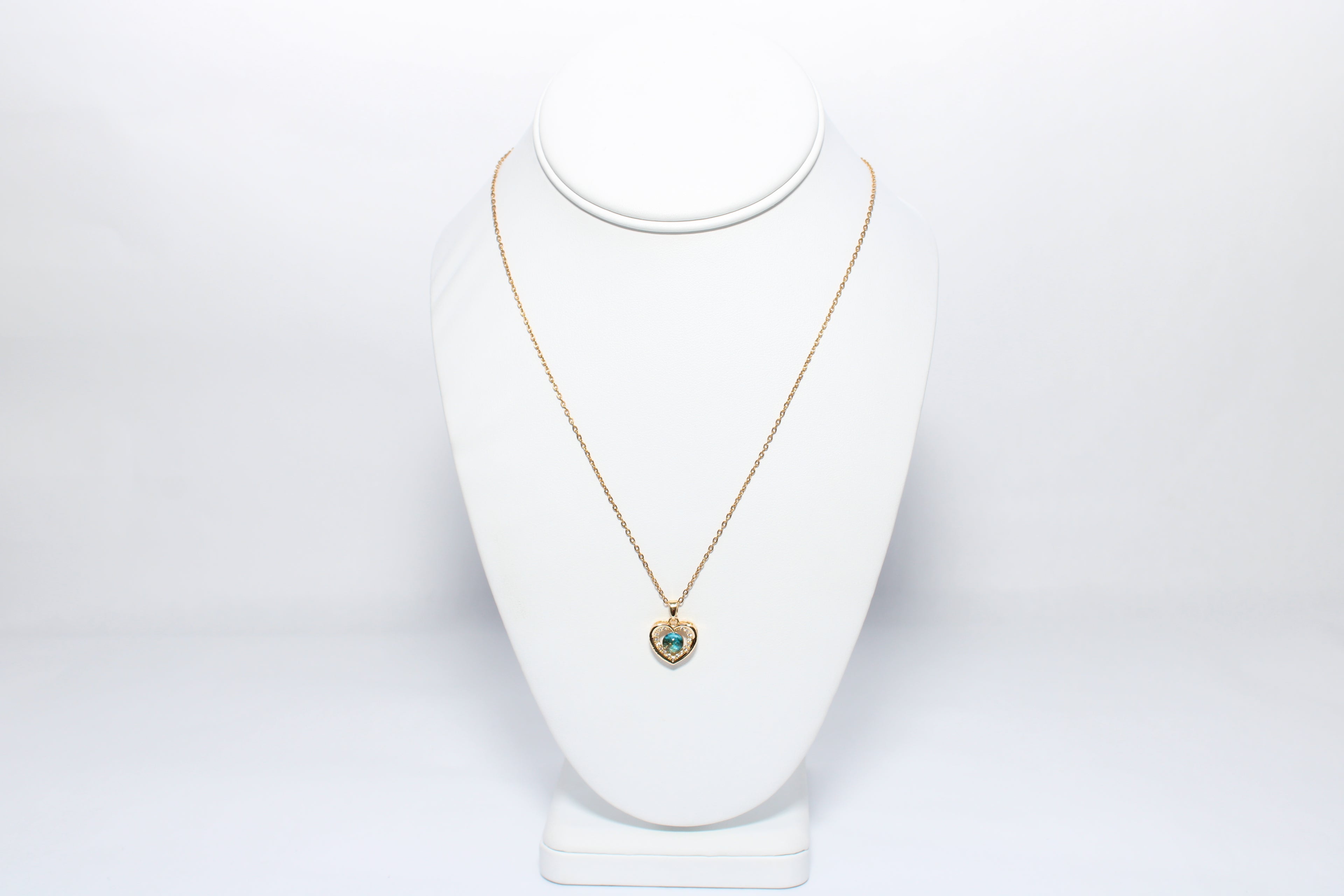 Eternal Halo | 18K Gold-Filled Heart Pendant Necklace | Stainless Steel