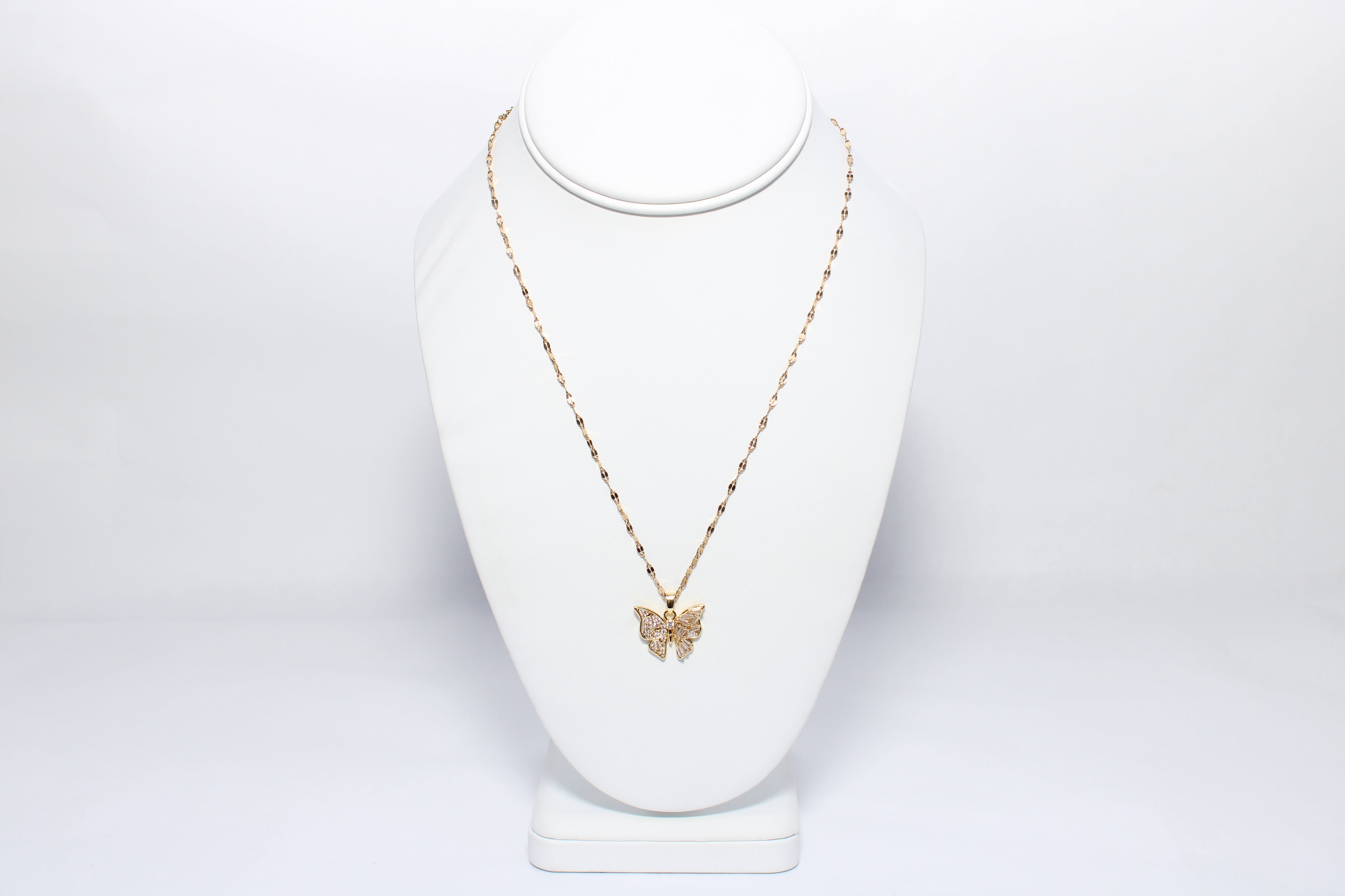 Floral Kiss | 18K Gold-Filled Butterfly Pendant Necklace | Stainless Steel