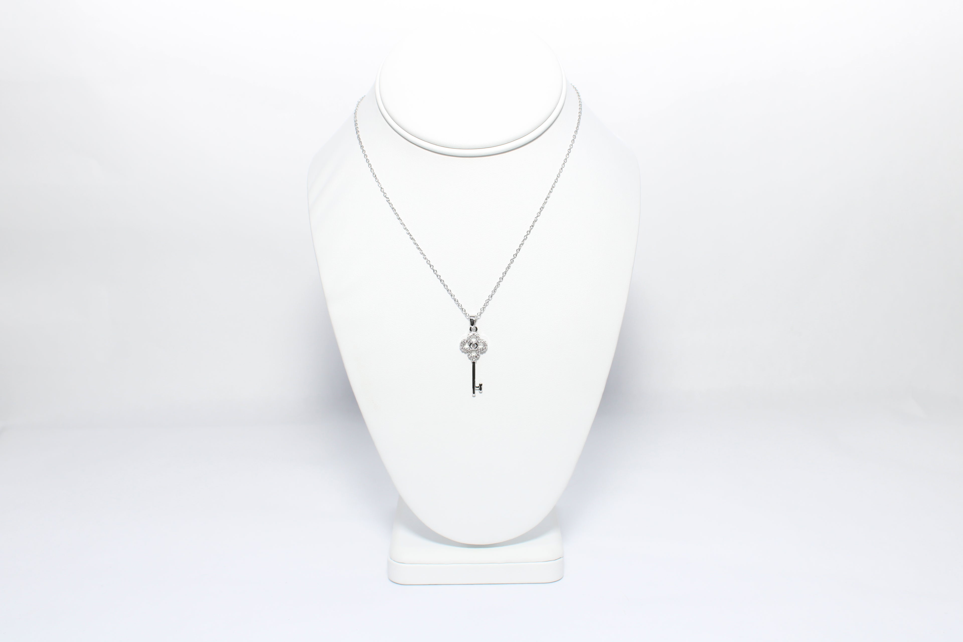 Eternal Light | 18K Gold-Filled Key Pendant Necklace | Stainless Steel