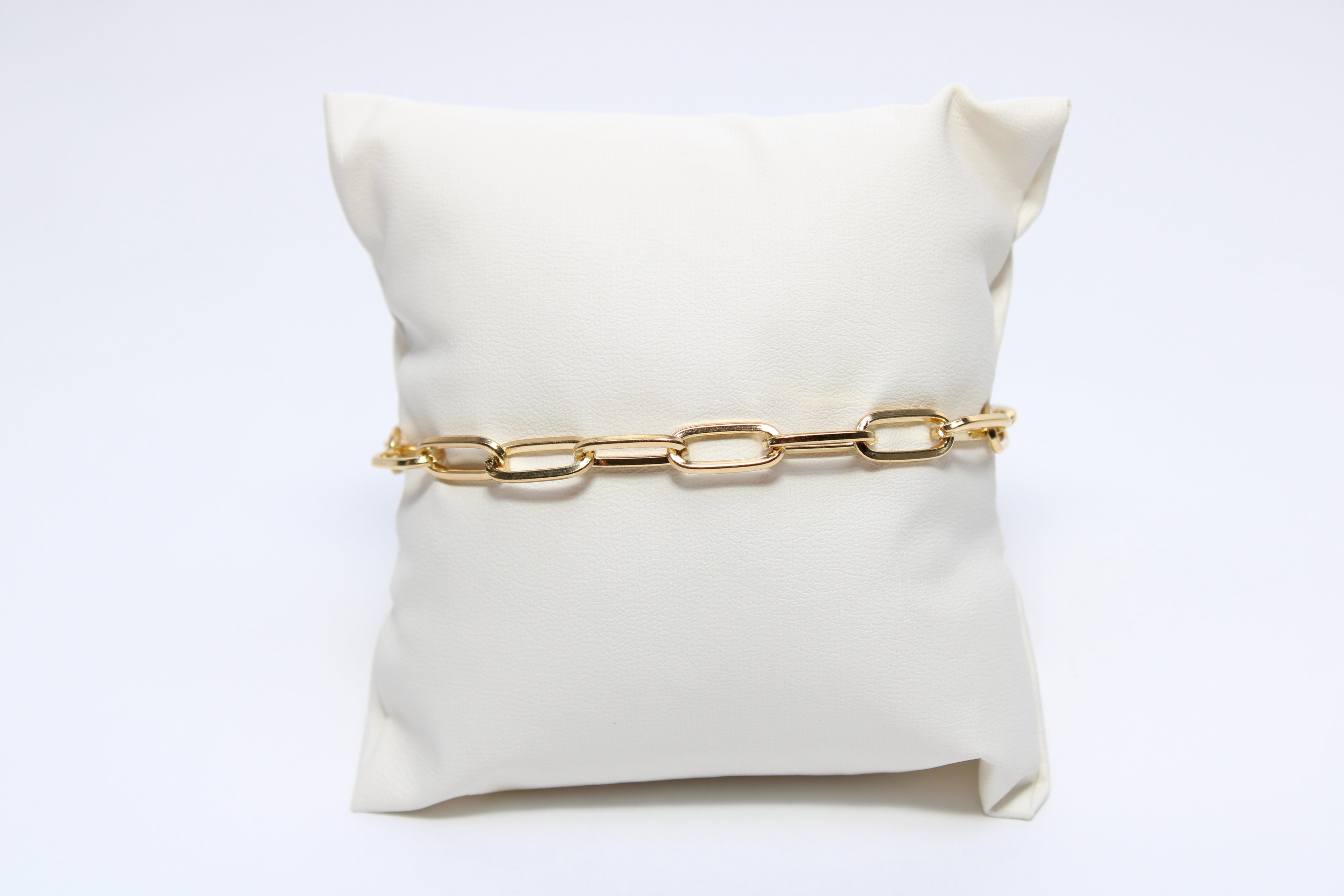 Sacred Halo | 18K Gold-Filled Oval Link Bracelet | Stainless Steel
