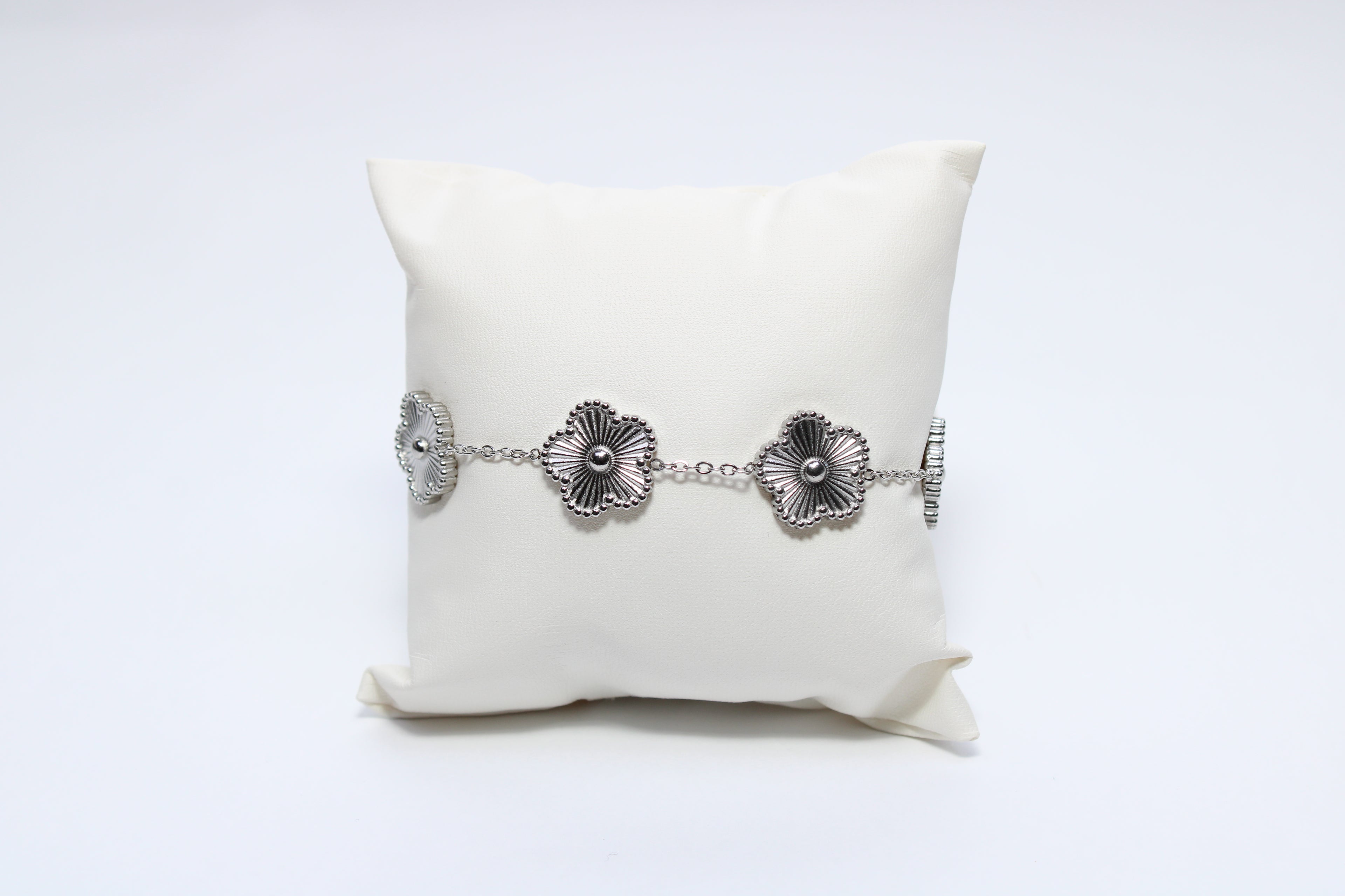 Aurora Whisper | 18K Gold-Filled Floral Medallion Bracelet | Stainless Steel