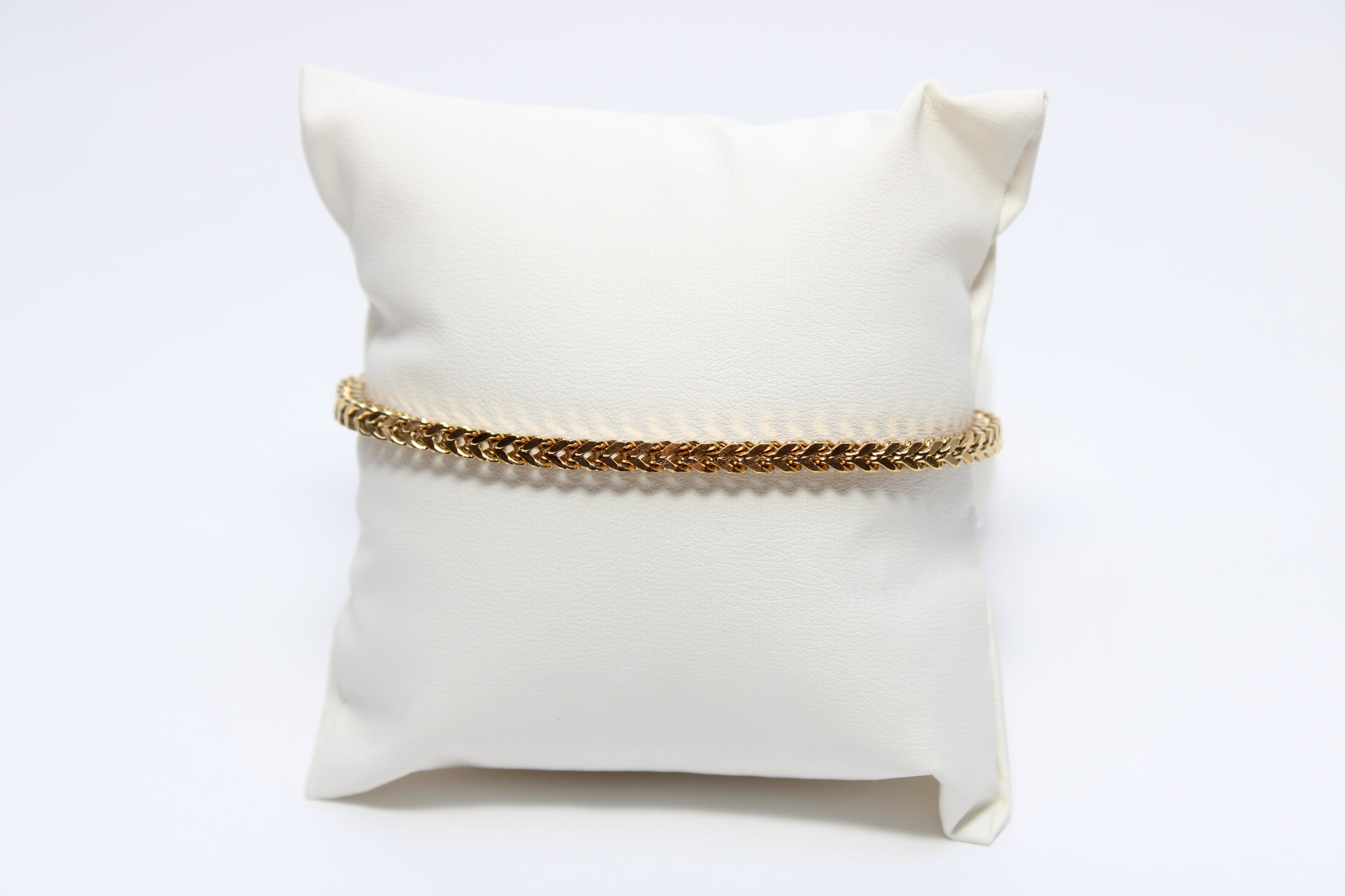 Golden Mirage | 18K Gold-Filled Chevron Link Bracelet | Stainless Steel