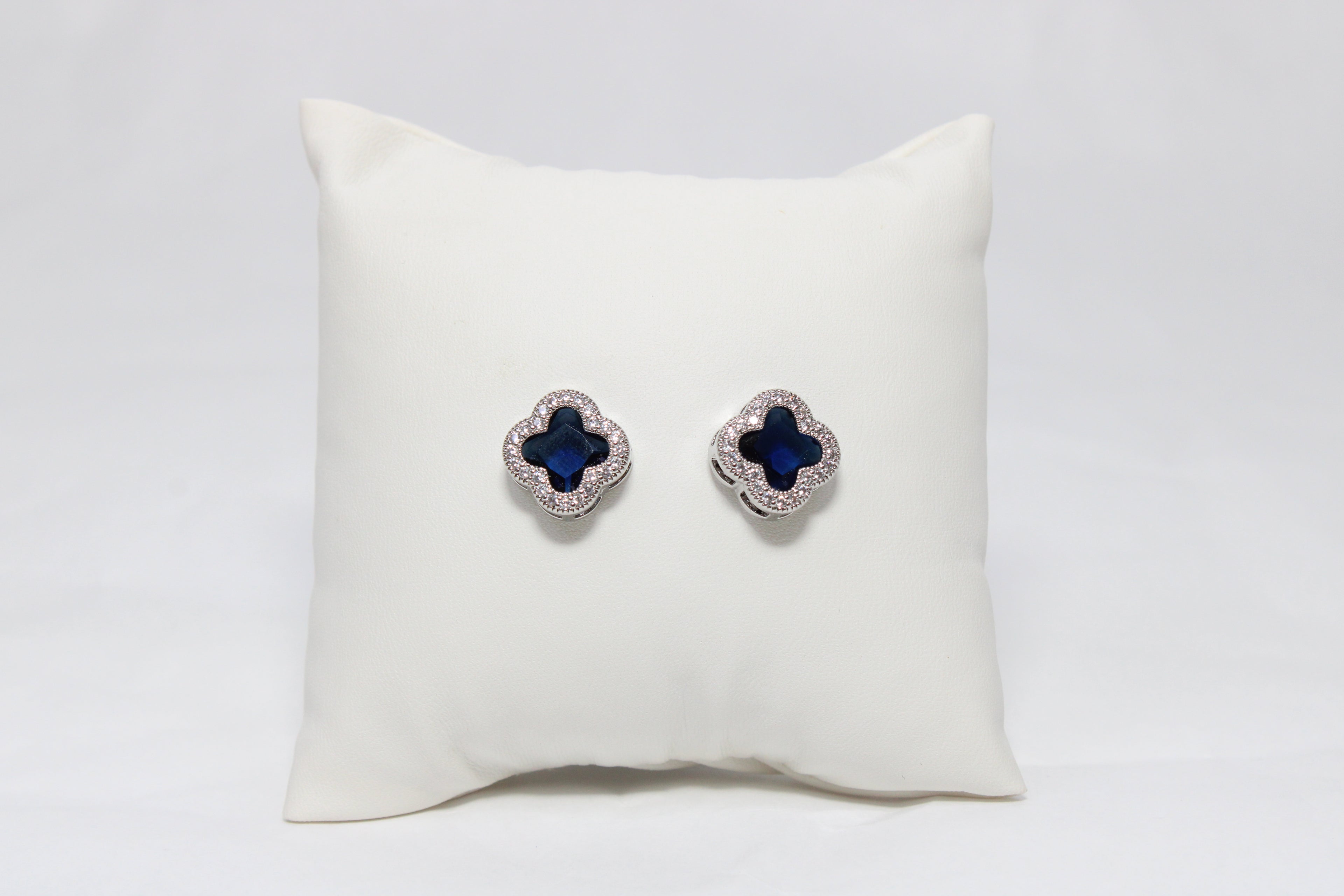 Midnight Clover | Sapphire Clover Stud Earrings | 925 Sterling Silver