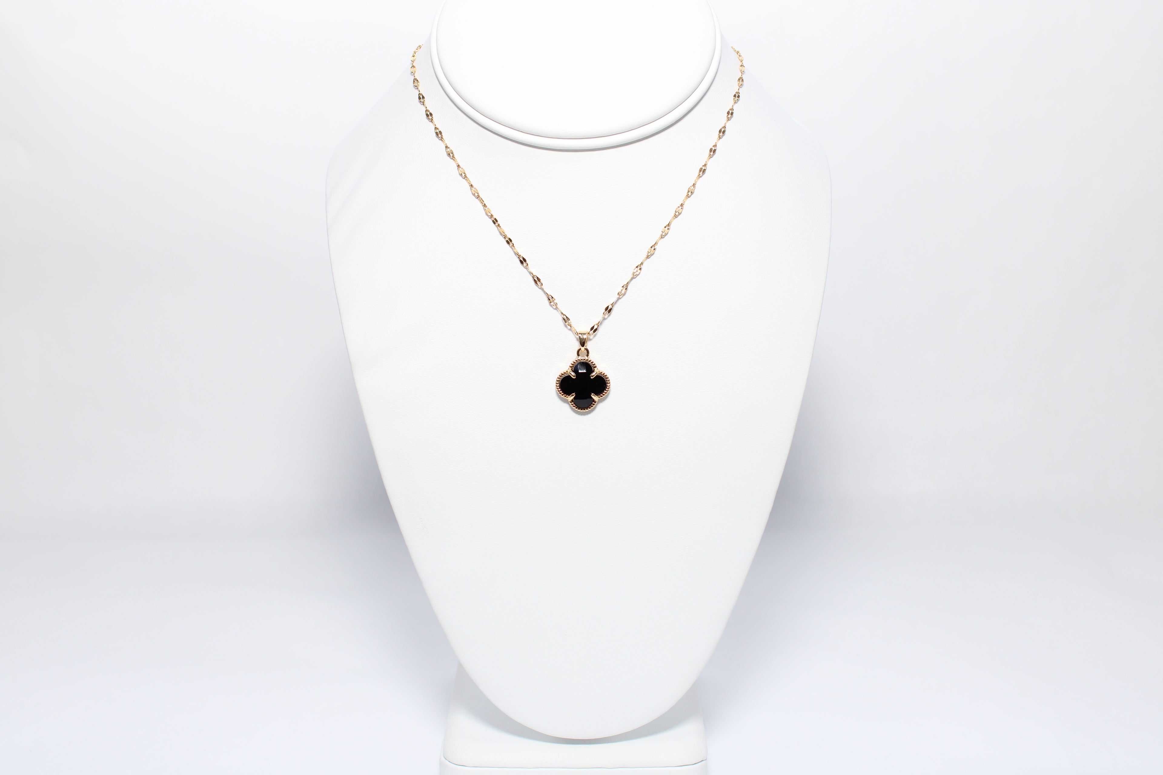 Crown Flame | 18K Gold-Filled Clover Pendant Necklace | Stainless Steel