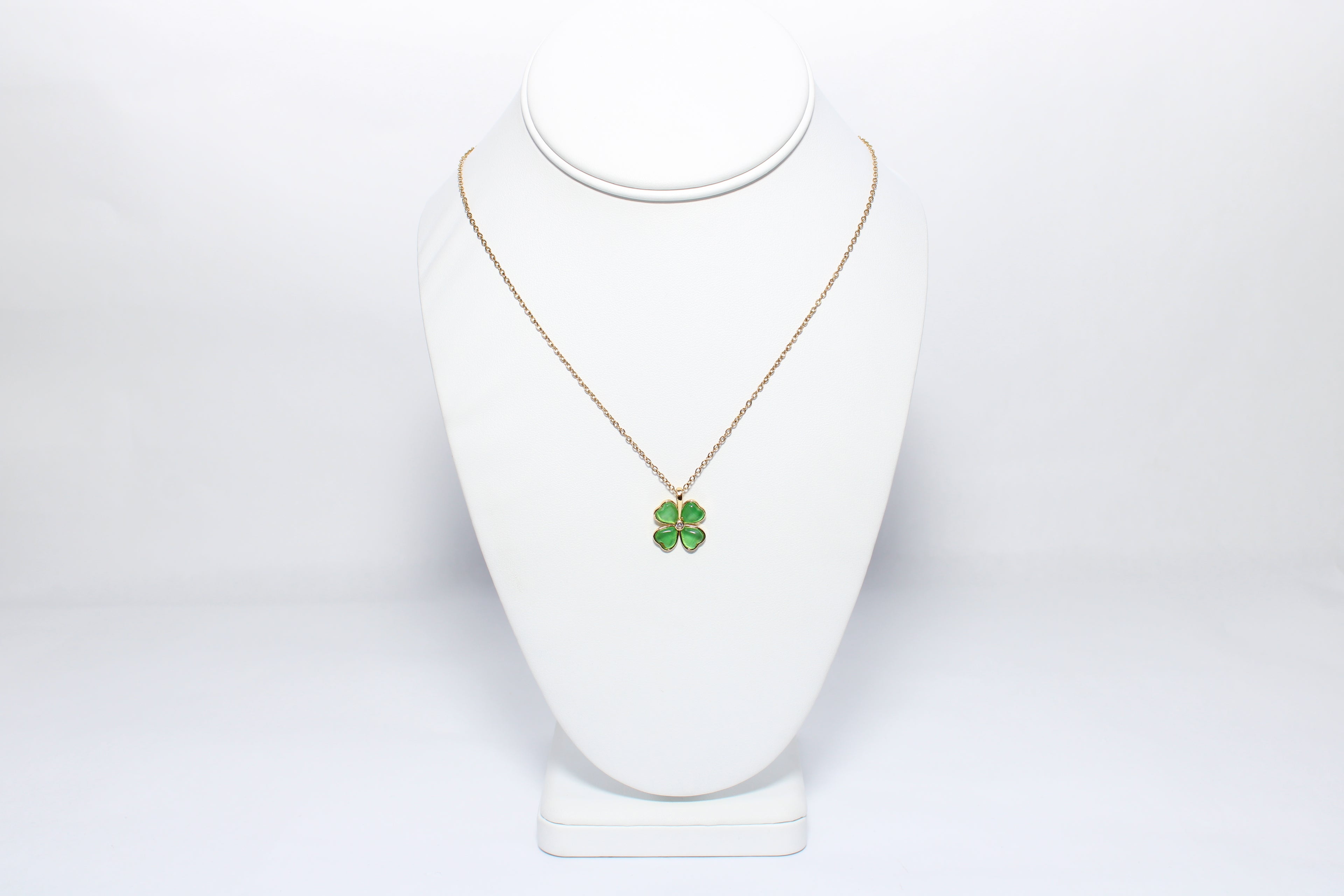 Golden Whisper | 18K Gold-Filled Four-Leaf Clover Pendant | Stainless Steel