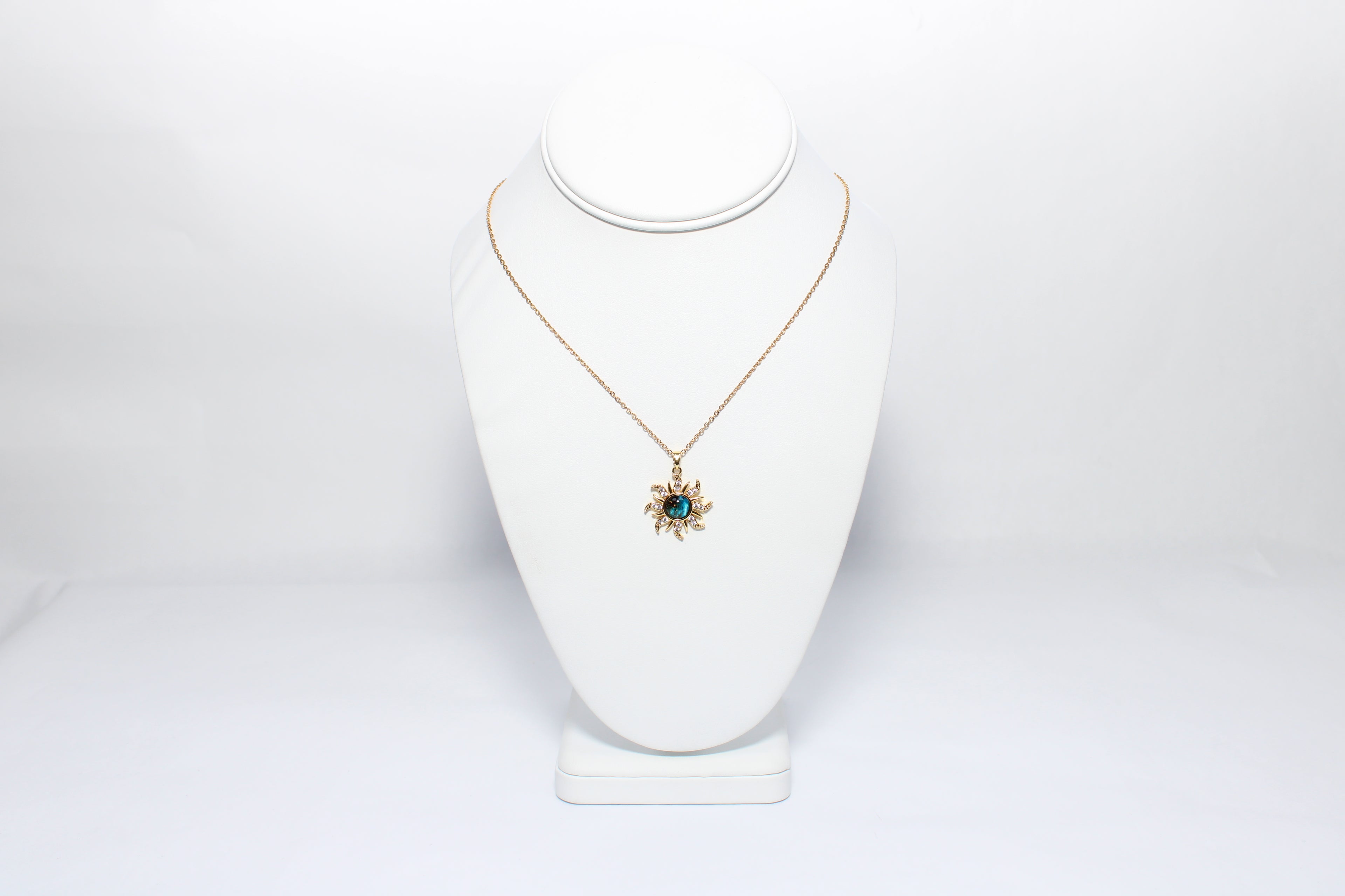 Regal Halo | 18K Gold-Filled Sunburst Pendant Necklace | Stainless Steel