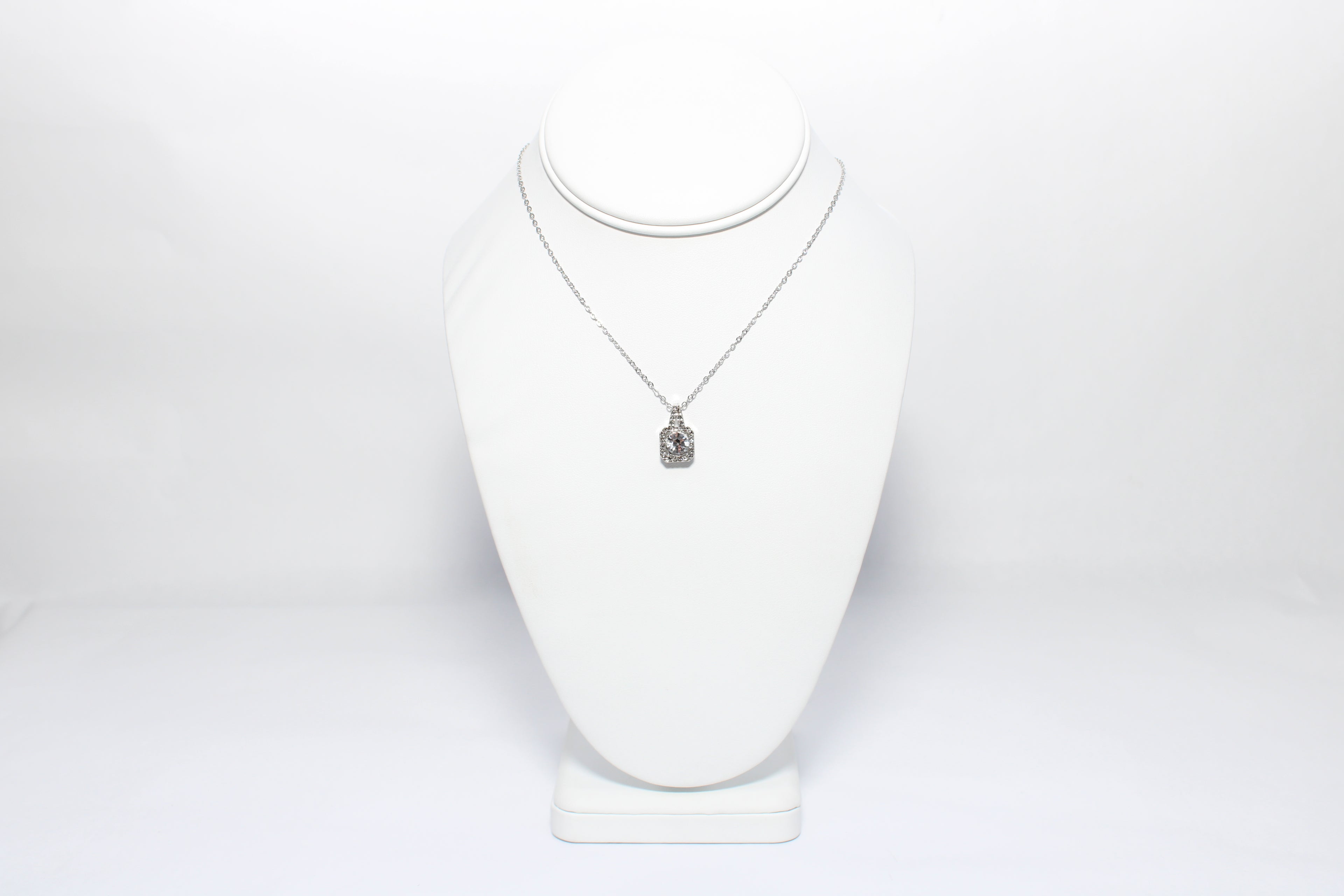 Dream Bloom | 18K Gold-Filled Elegant Pendant Necklace | Stainless Steel