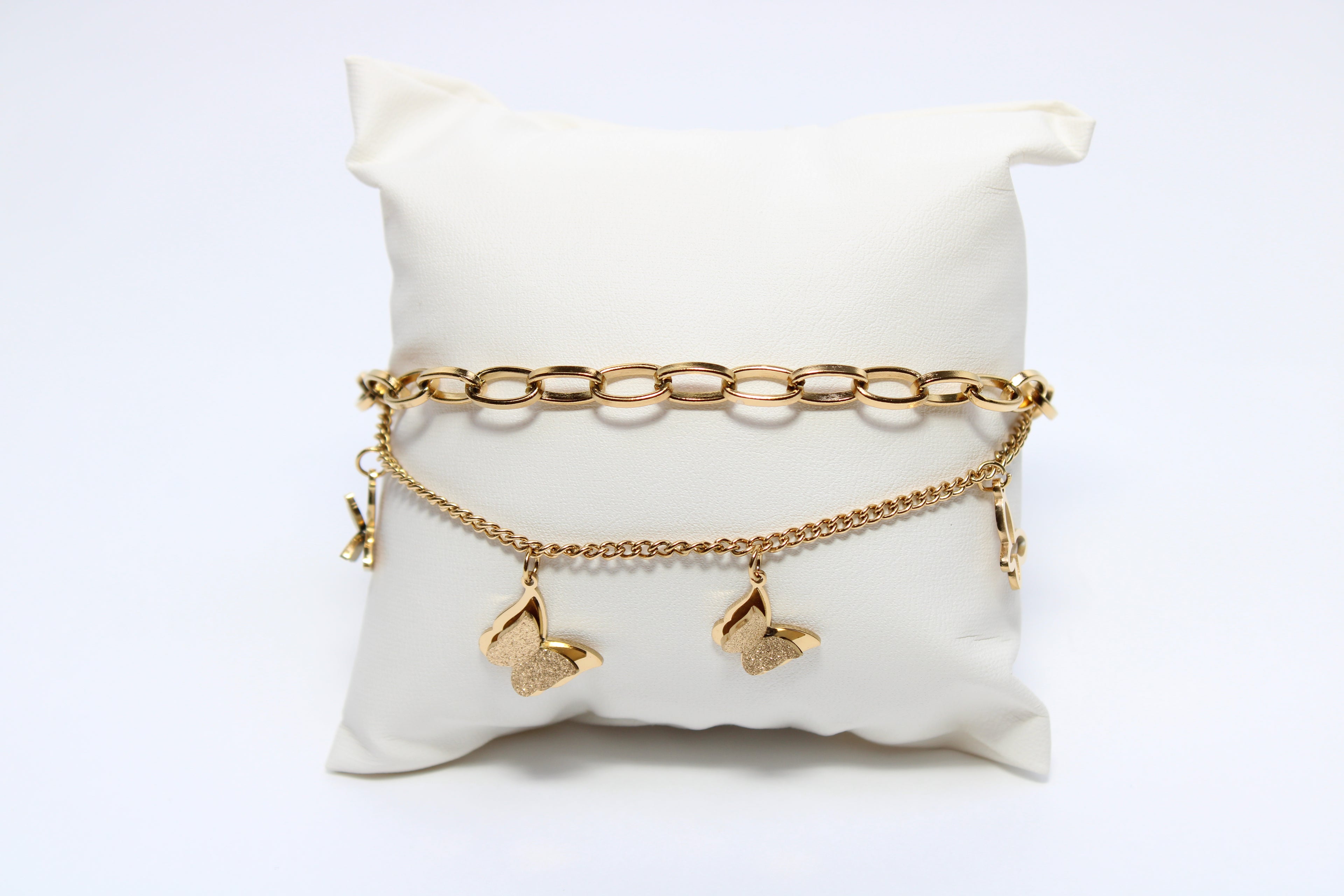 Size/Dimensions Length: 7 inches + 2-inch extender Width: 4 mm Weight: Approx. 6 grams