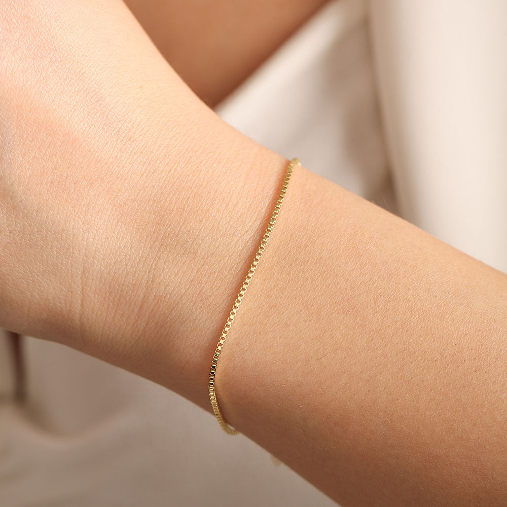 Mystic Glow | 18K Gold-Filled Radiant Bracelet | Stainless Steel